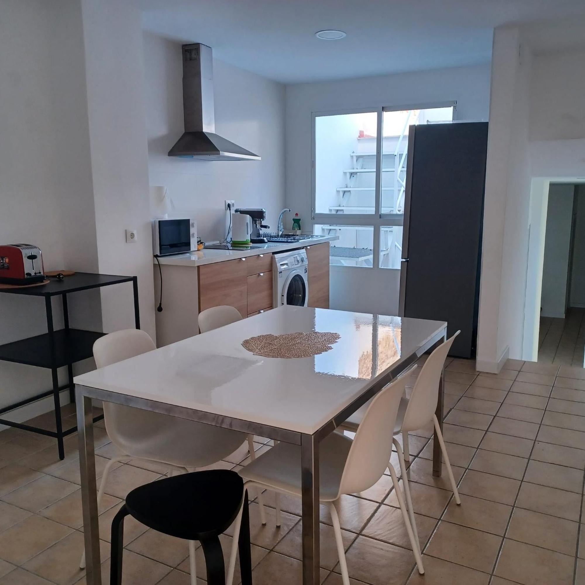 Picasso'S Neighbor Apartment Malaga Bagian luar foto